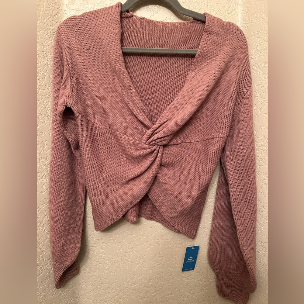 Cupshe NWT Reversible Lightweight Sweater Size Small